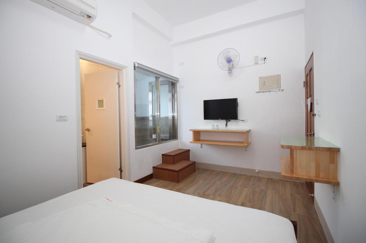 Golden Station Homestay Taitung ภายนอก รูปภาพ