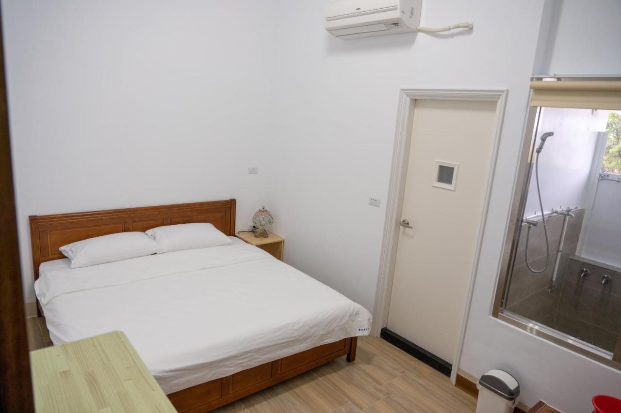 Golden Station Homestay Taitung ภายนอก รูปภาพ